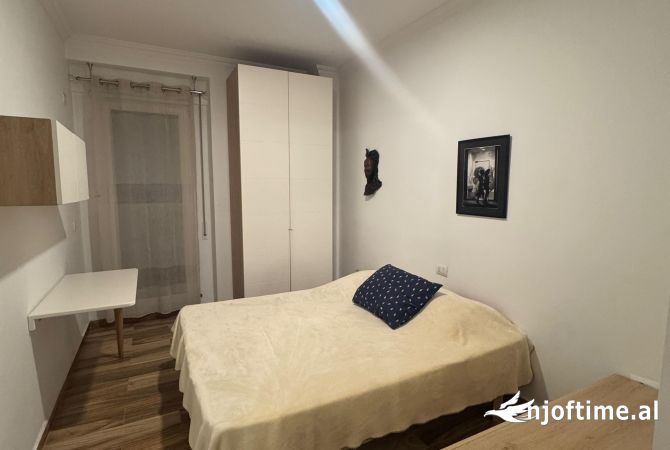 Shtepi me qera Apartament ne Tirane, 2+1, Mobilimi E mobiluar, Pagesa 600  Euro.