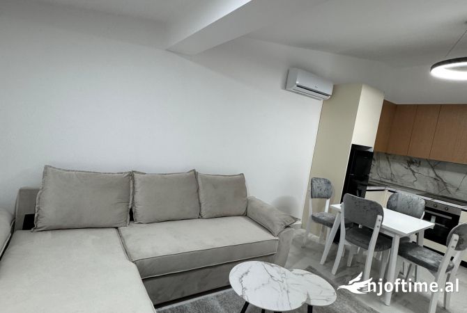Shtepi me qera 1+1 ne Tirane - 45,000 Leke