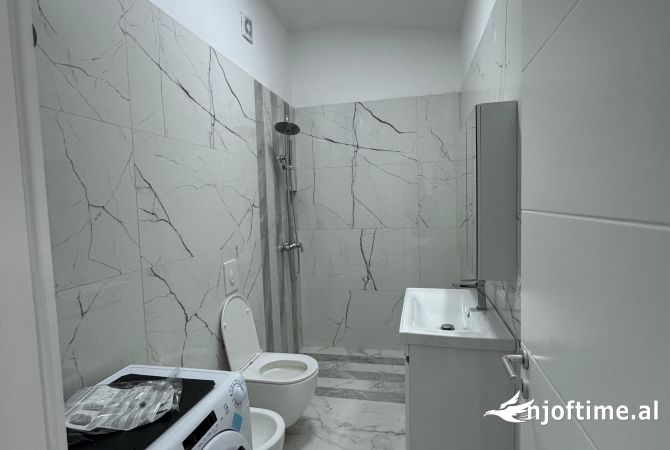 Shtepi me qera Apartament ne Tirane, 1+1, Mobilimi E mobiluar, Pagesa 45,000  Leke.