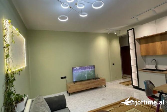 Shtepi me qera Apartament ne Tirane, 1+1, Mobilimi E mobiluar, Pagesa 550  Euro.