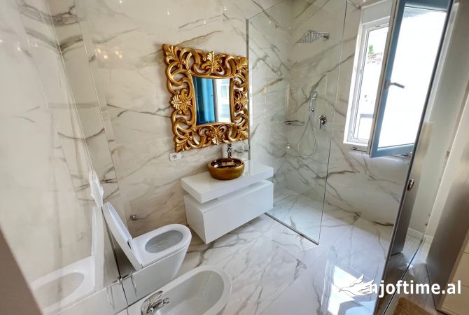 Shtepi me qera Apartament ne Tirane, 2+1, Mobilimi E mobiluar, Pagesa 650  Euro.