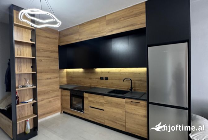 Shtepi me qera Apartament ne Tirane, 1+1, Mobilimi E mobiluar, Pagesa 500  Euro.