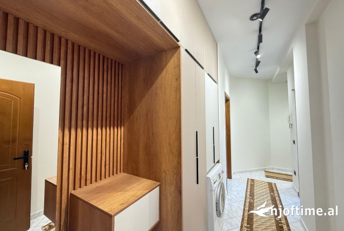 Shtepi me qera Apartament ne Tirane, 1+1, Mobilimi E mobiluar, Pagesa 550  Euro.