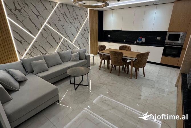 Ambient biznesi me qera 2+1 ne Tirane - 260,000 Euro