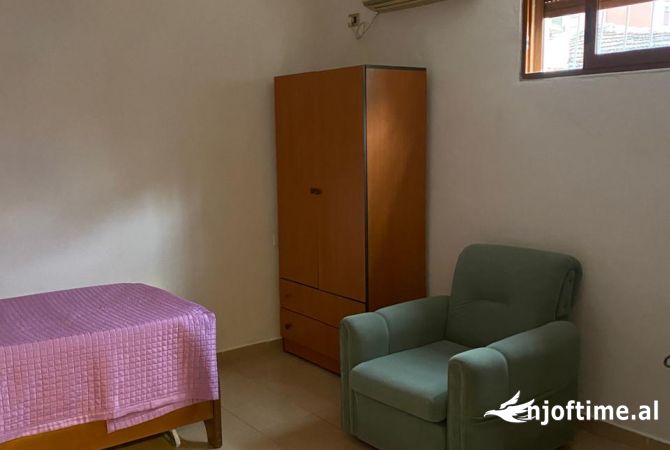 Shtepi me qera Garsoniere ne Tirane - 35,000 Leke