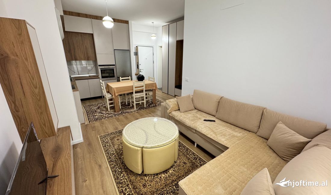 Shtepi me qera Apartament ne Tirane, 1+1, Mobilimi E mobiluar, Pagesa 450  Euro.