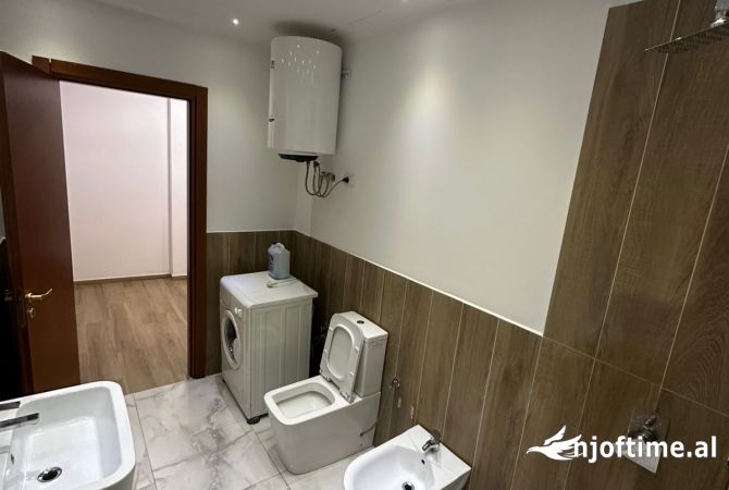 Shtepi me qera Apartament ne Tirane, 2+1, Mobilimi E mobiluar, Pagesa 600  Euro.