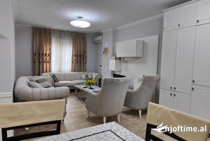 Shtepi me qera 2+1 ne Tirane - 600 Euro