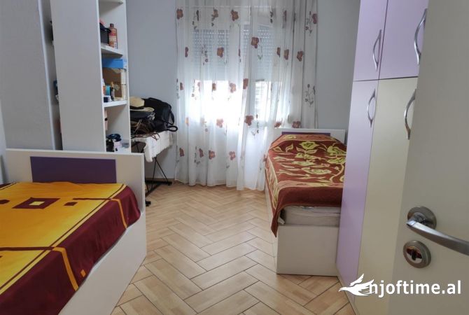 Shtepi me qera Apartament ne Tirane, 2+1, Mobilimi E mobiluar, Pagesa 600  Euro.