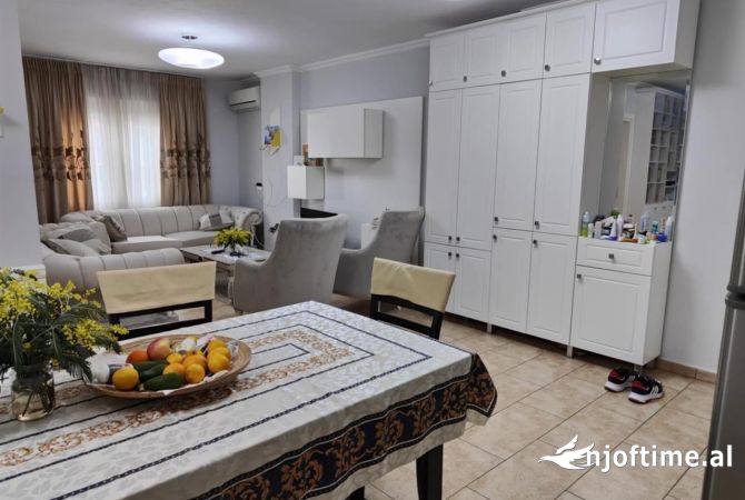 Shtepi me qera 2+1 ne Tirane - 600 Euro