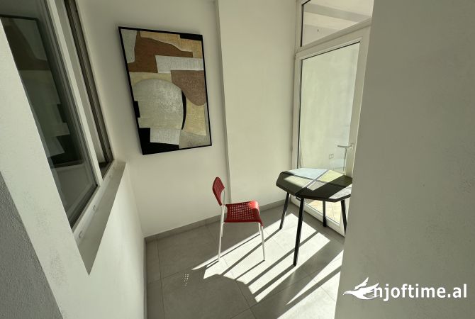 Shtepi me qera Apartament ne Tirane, 2+1, Mobilimi E mobiluar, Pagesa 600  Euro.