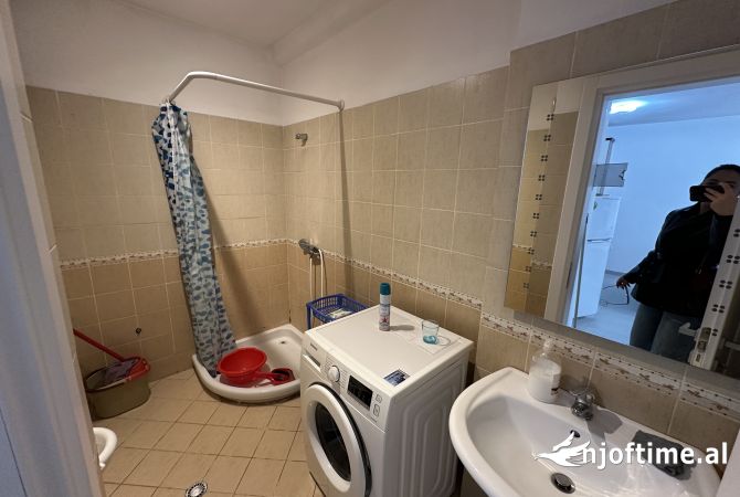 Shtepi me qera Apartament ne Tirane, 2+1, Mobilimi E mobiluar, Pagesa 600  Euro.