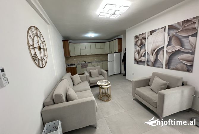 Shtepi me qera Apartament ne Tirane, 2+1, Mobilimi E mobiluar, Pagesa 600  Euro.
