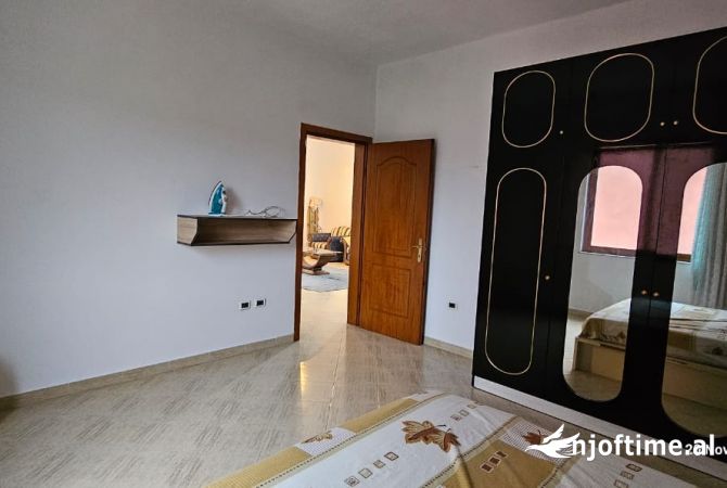 Shtepi me qera Apartament ne Tirane, 2+1, Mobilimi E mobiluar, Pagesa 50,000  Leke.