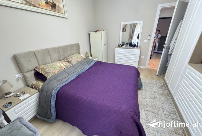 Shtepi ne shitje Apartament ne Tirane, 1+1, Mobilimi E mobiluar, Pagesa 165,000  Euro.