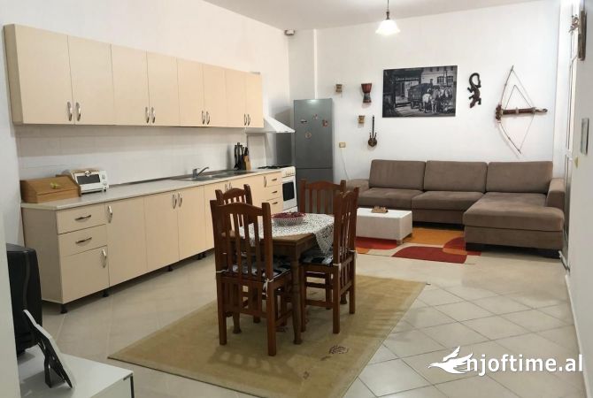 Shtepi ne shitje 1+1 ne Tirane - 80,000 Euro