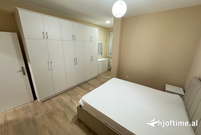 Shtepi me qera Apartament ne Tirane, 1+1, Mobilimi E mobiluar, Pagesa 60,000  Leke.