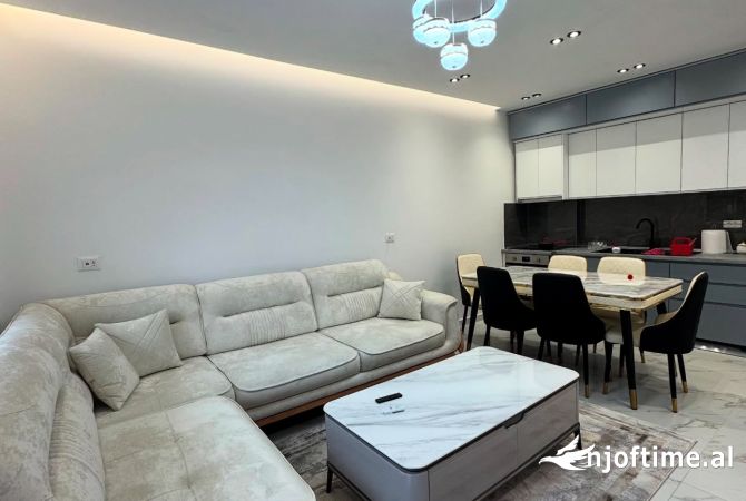 Shtepi me qera 3+1 ne Tirane - 800 Euro