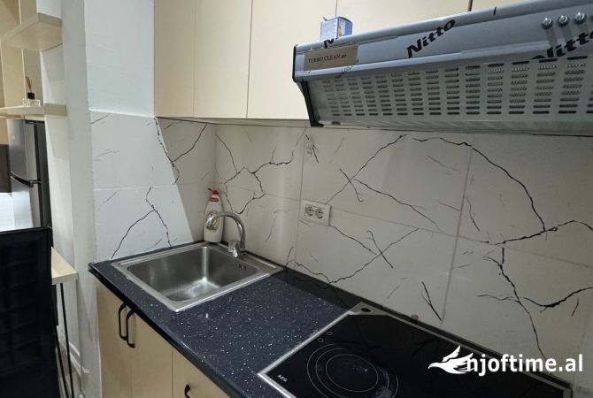 Shtepi me qera Garsoniere ne Tirane - 450 Euro