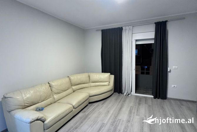 Shtepi me qera 1+1 ne Tirane - 450 Euro