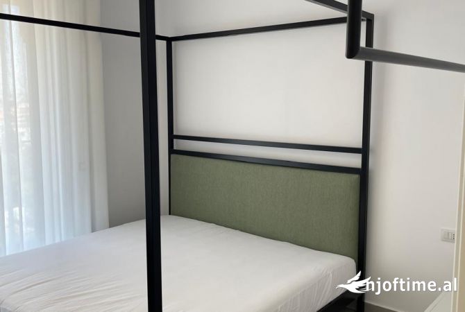 Shtepi me qera Apartament ne Tirane, 2+1, Mobilimi E mobiluar, Pagesa 50,000  Leke.