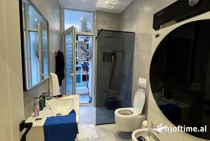 Shtepi me qera Apartament ne Tirane, 1+1, Mobilimi E mobiluar, Pagesa 700  Euro.