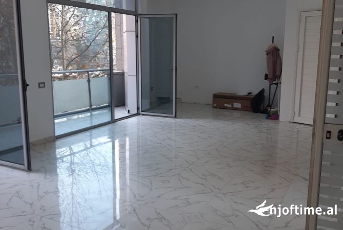 Shtepi me qera Apartament ne Tirane, 1+1, Mobilimi E mobiluar, Pagesa 35,000  Leke.