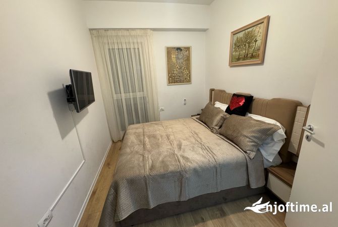 Shtepi me qera Apartament ne Tirane, 2+1, Mobilimi E mobiluar, Pagesa 580  Euro.
