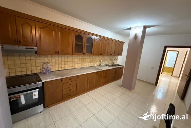 Shtepi me qera 2+1 ne Tirane - 50,000 Leke