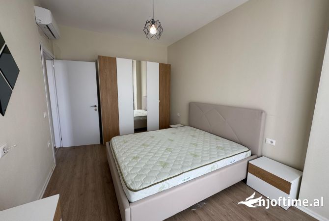 Shtepi me qera Apartament ne Tirane, 1+1, Mobilimi E mobiluar, Pagesa 550  Euro.
