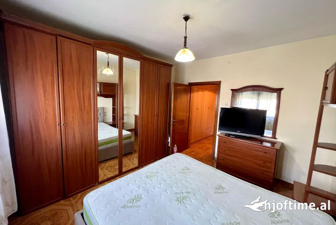 Shtepi me qera Apartament ne Tirane, 1+1, Mobilimi E mobiluar, Pagesa 400  Euro.