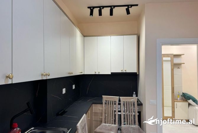 Shtepi me qera 1+1 ne Tirane - 60,000 Leke