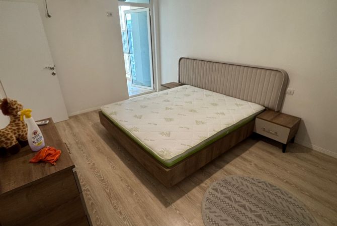 Shtepi me qera Apartament ne Tirane, 2+1, Mobilimi E mobiluar, Pagesa 65,000  Leke.