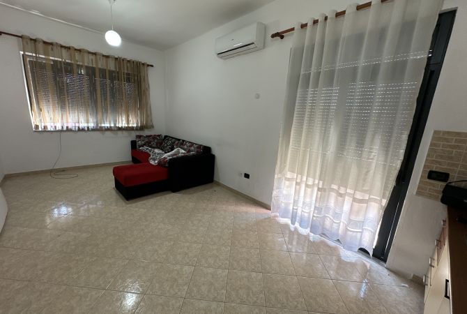Shtepi me qera 1+1 ne Tirane - 450 Euro