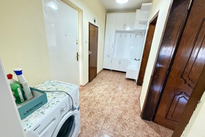 Shtepi ne shitje Apartament ne Tirane, 1+1, Mobilimi E mobiluar, Pagesa 84,480  Euro.