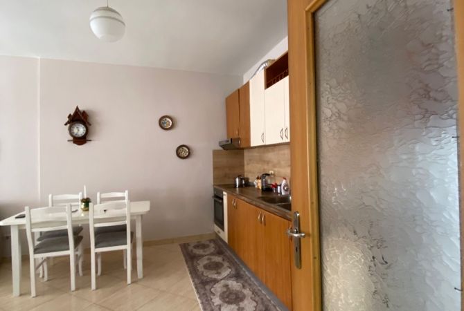 Shtepi me qera Apartament ne Tirane, 2+1, Mobilimi Pjeserisht e mobiluar, Pagesa 620  Euro.