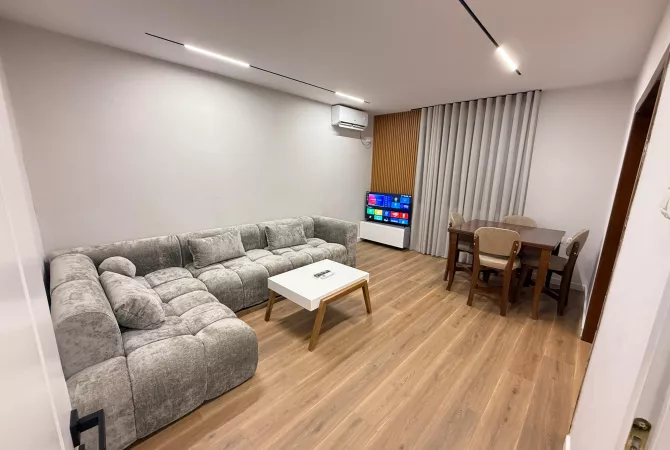 Shtepi ne shitje Apartament ne Tirane, 2+1, Mobilimi E mobiluar, Pagesa 185,000  Euro.