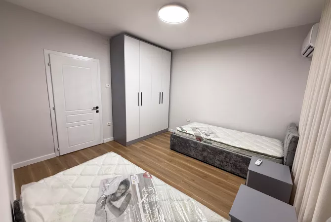 Shtepi ne shitje Apartament ne Tirane, 2+1, Mobilimi E mobiluar, Pagesa 185,000  Euro.