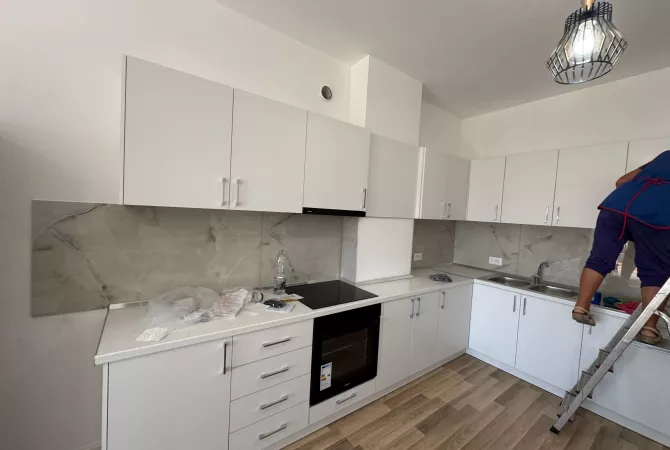 Shtepi me qera Apartament ne Tirane, 1+1, Mobilimi E mobiluar, Pagesa 50,000  Leke.