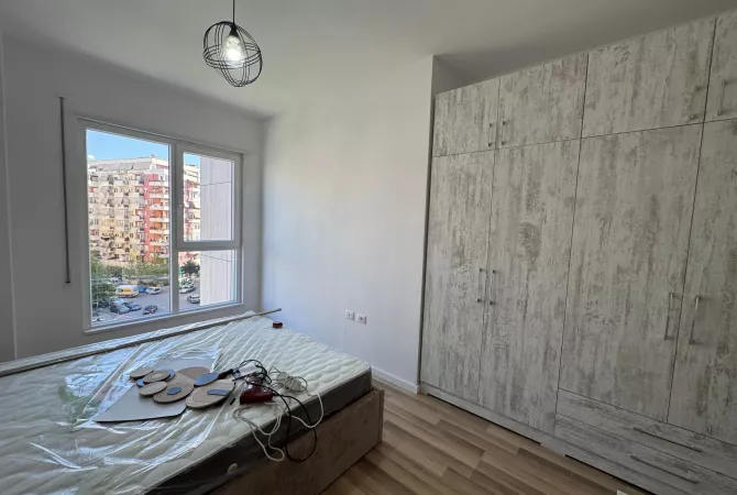 Shtepi me qera Apartament ne Tirane, 1+1, Mobilimi E mobiluar, Pagesa 50,000  Leke.