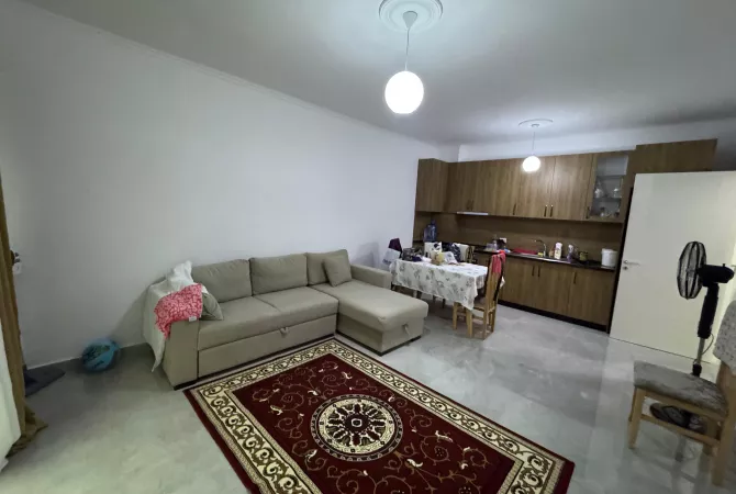 Shtepi me qera 1+1 ne Tirane - 450 Euro