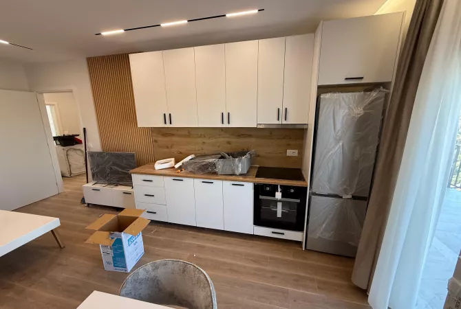 Shtepi ne shitje Apartament ne Tirane, 2+1, Mobilimi E mobiluar, Pagesa 115,000  Euro.
