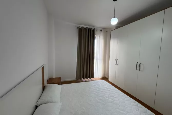 Shtepi me qera Apartament ne Tirane, 2+1, Mobilimi E mobiluar, Pagesa 850  Euro.