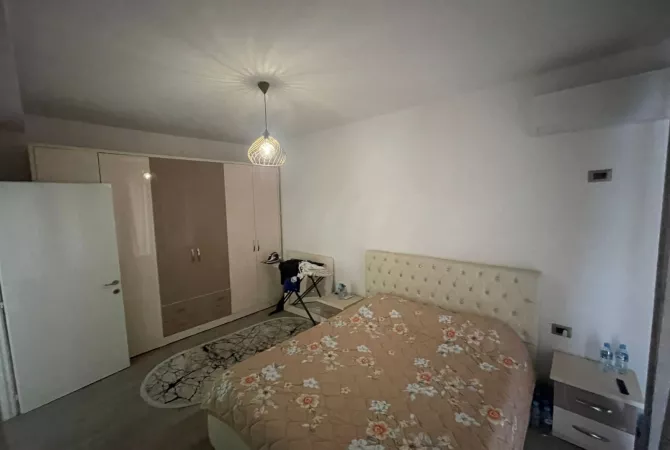 Shtepi me qera 2+1 ne Tirane - 60,000 Leke