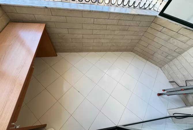 Shtepi me qera Apartament ne Tirane, 1+1, Mobilimi E mobiluar, Pagesa 60,000  Leke.