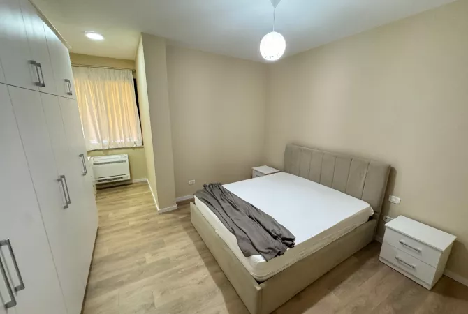 Shtepi me qera Apartament ne Tirane, 1+1, Mobilimi E mobiluar, Pagesa 60,000  Leke.