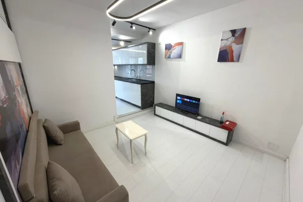 Shtepi me qera Garsoniere ne Tirane - 450 Euro