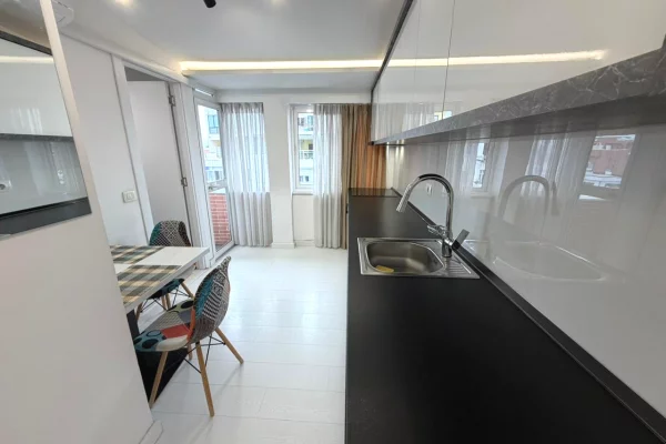 Shtepi me qera Garsoniere ne Tirane - 450 Euro