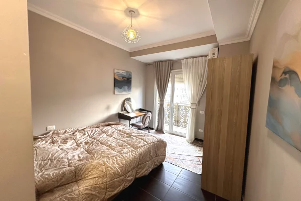 Shtepi me qera Apartament ne Tirane, 2+1, Mobilimi E mobiluar, Pagesa 500  Euro.