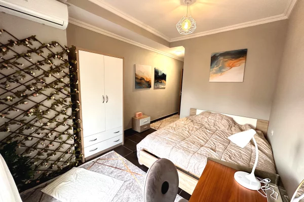 Shtepi me qera Apartament ne Tirane, 2+1, Mobilimi E mobiluar, Pagesa 500  Euro.